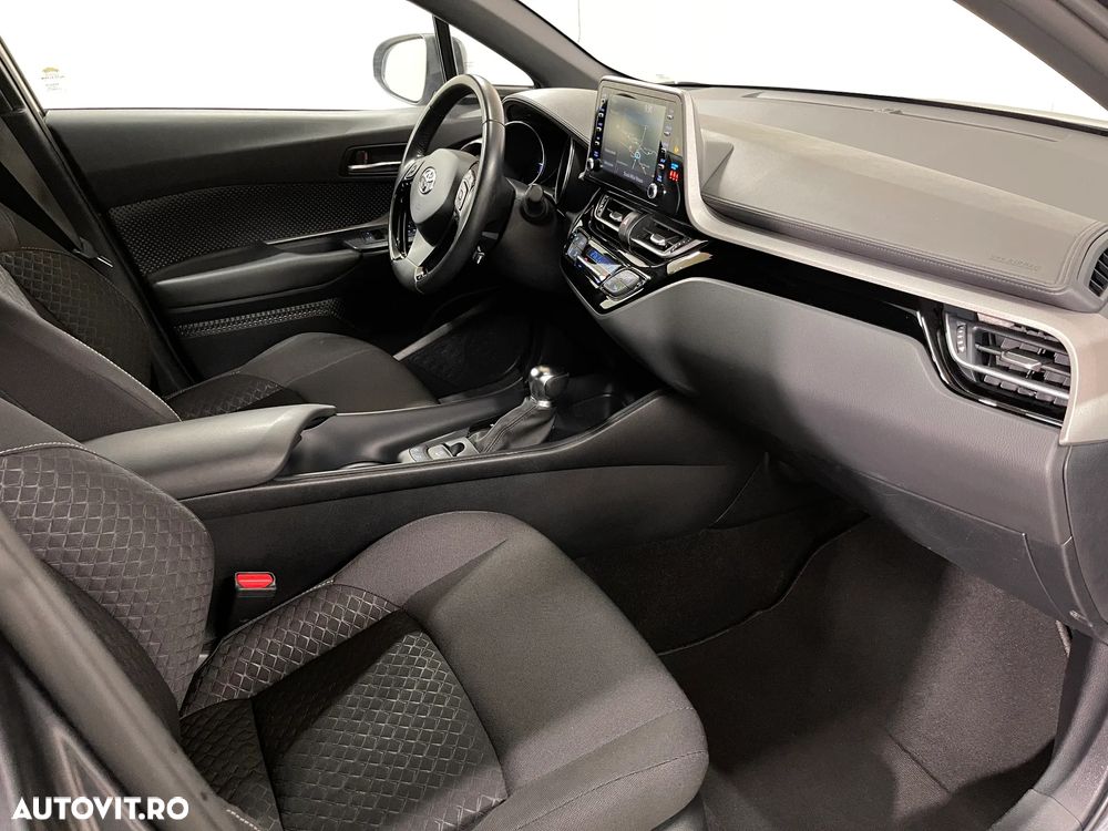 Toyota C-HR - 10