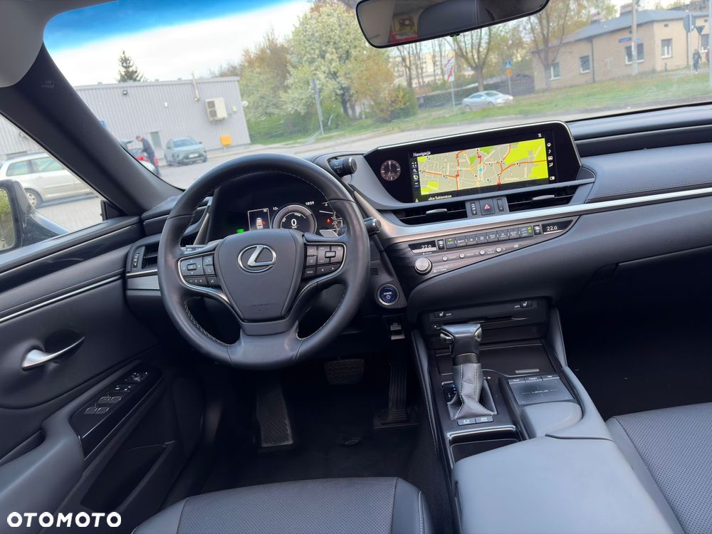 Lexus ES 300h Elegance - 11
