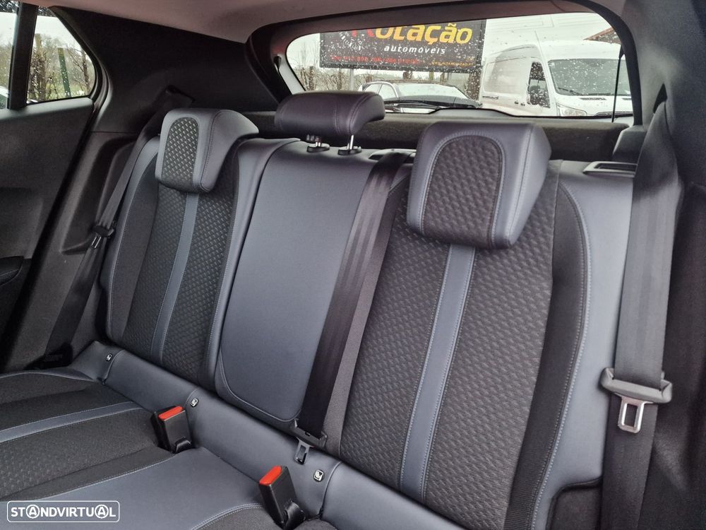 Peugeot 2008 1.2 PureTech Allure Pack - 13