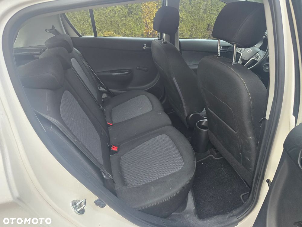 Hyundai i20 - 8