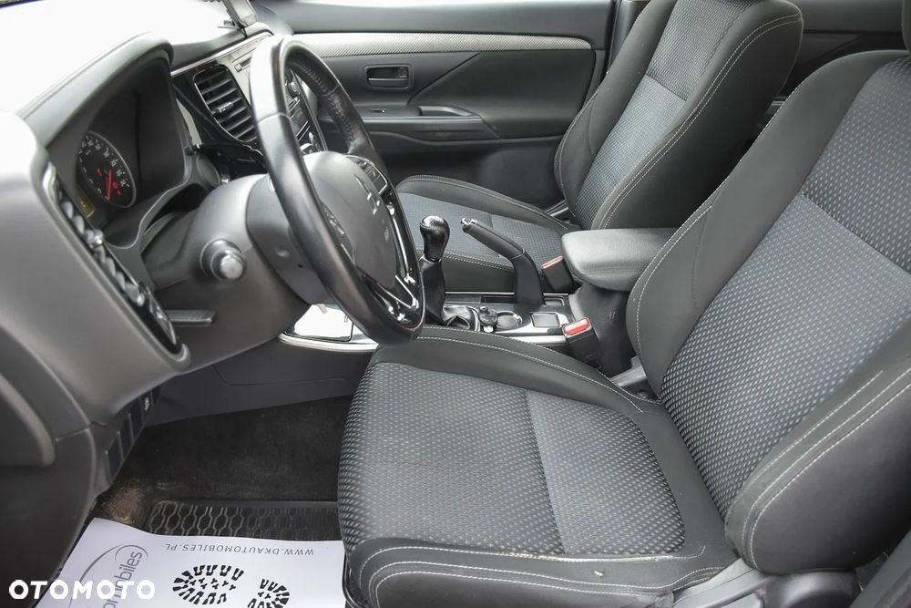 Mitsubishi Outlander 2.0 City Style 2WD - 21