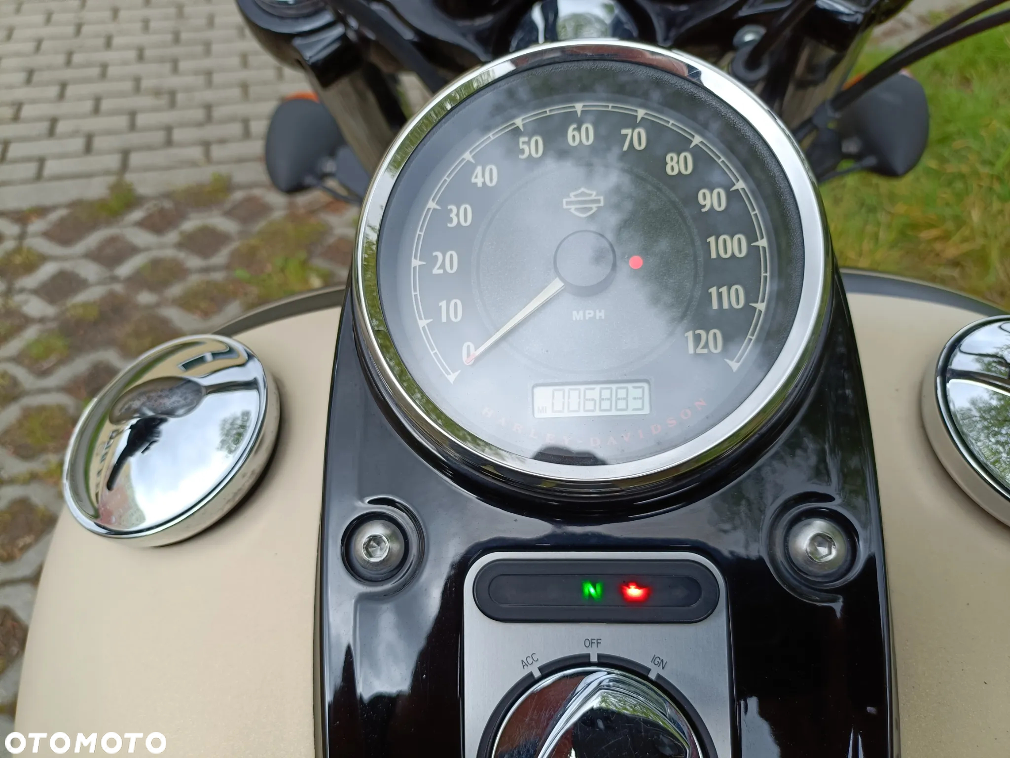 Harley-Davidson Dyna Fat Bob - 35