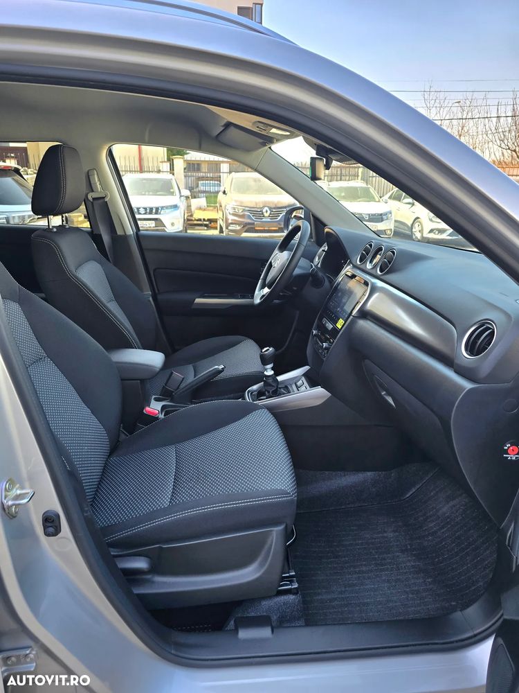 Suzuki Vitara 1.4 Boosterjet MHEV Passion - 12