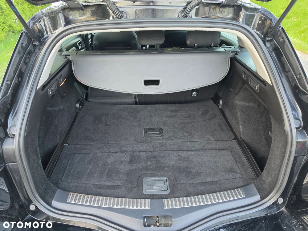 Renault Megane TCe 140 GPF EDC INTENS - 4
