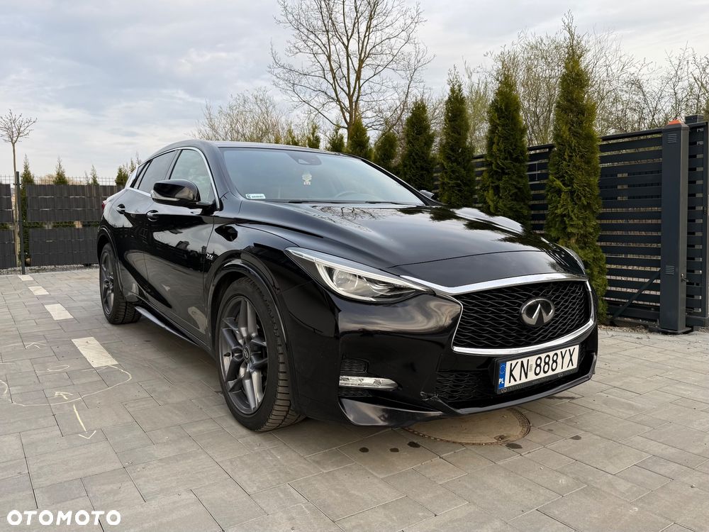 Infiniti Q30 2.2d Sport AWD 7DCT - 2