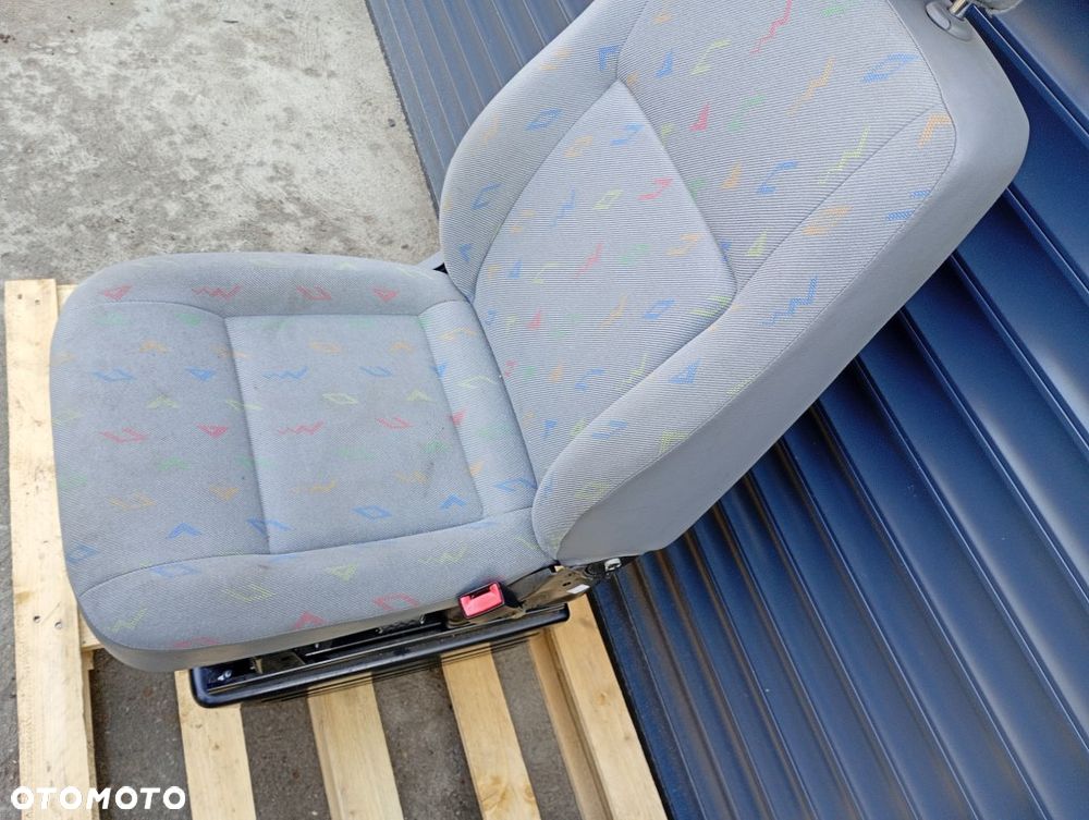 fotel prawy siedzenie pasażera vw transporter t5 t5 lift 2003-2015 - 9