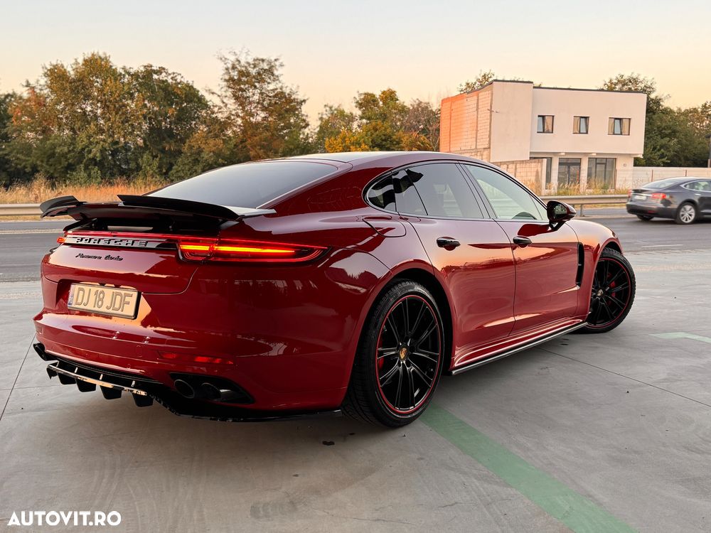 Porsche Panamera 4S - 4
