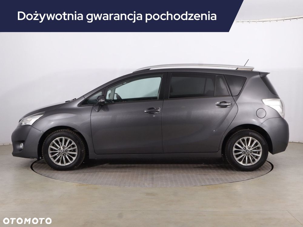 Toyota Verso - 4