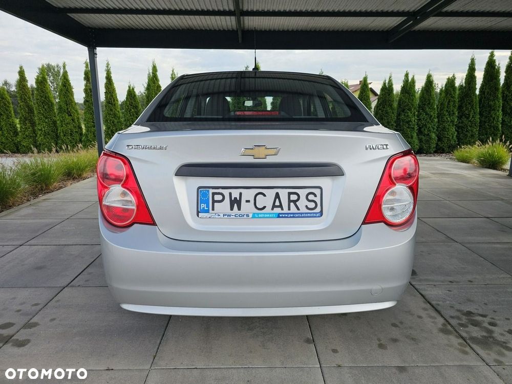 Chevrolet Aveo - 8