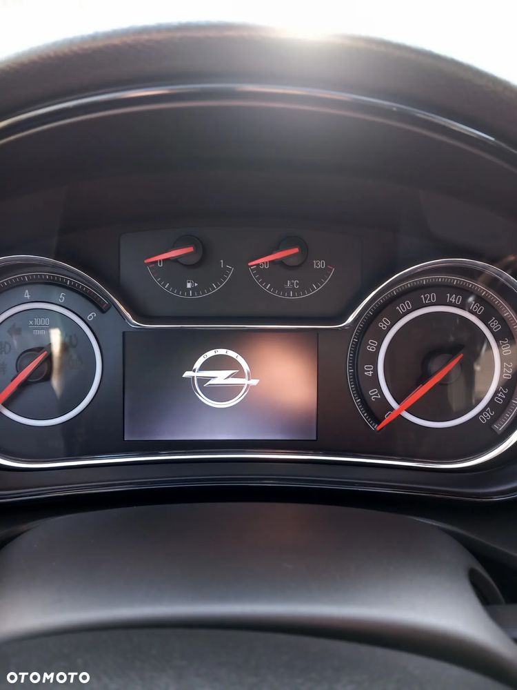 Opel Insignia - 13