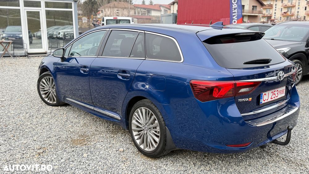 Toyota Avensis 2.0 D-4D Executive - 25
