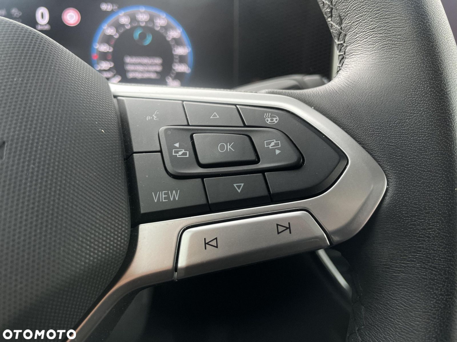 Volkswagen Passat - 28