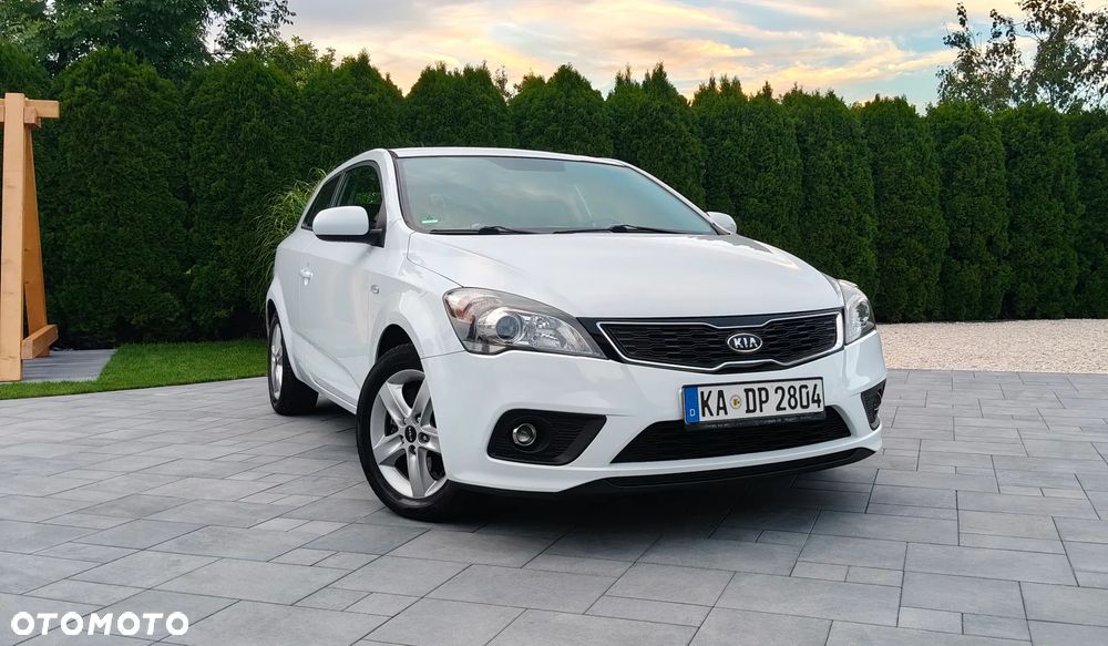 Kia ProCeed 1.4 CVVT Dream-Team Edition - 14