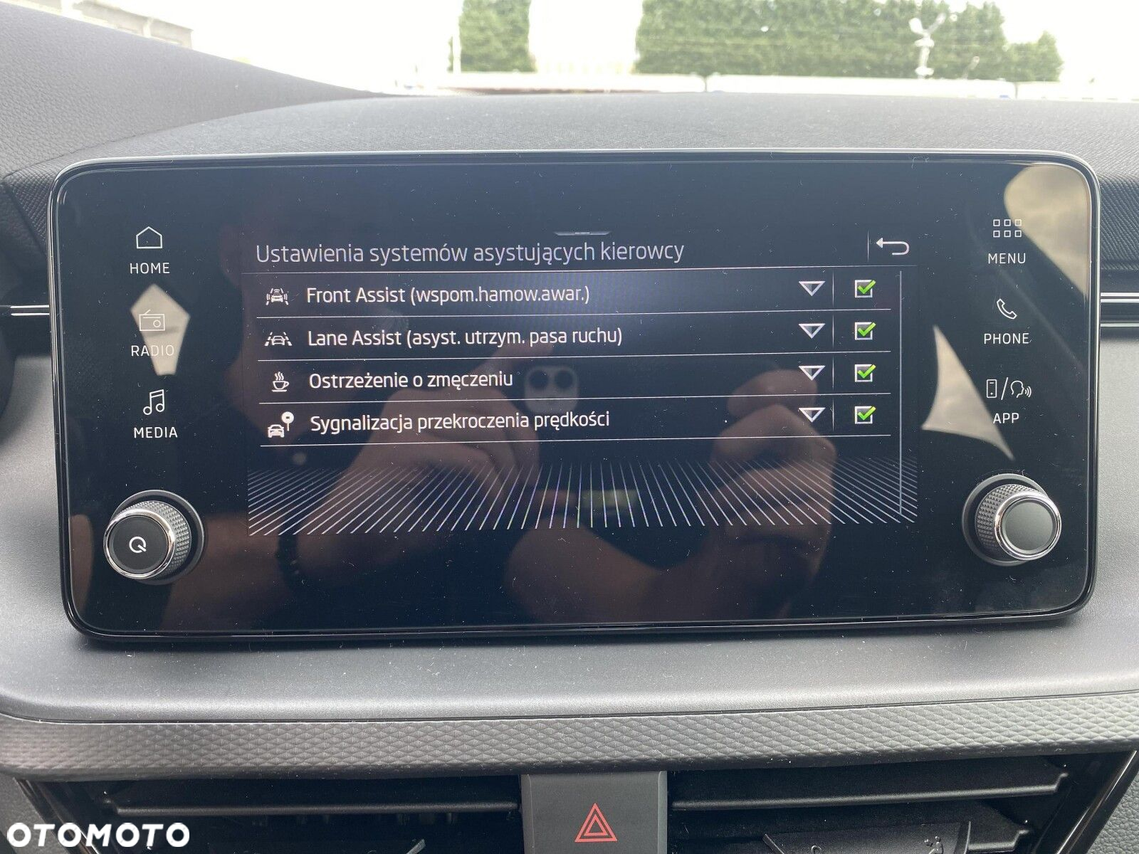 Skoda Kamiq 1.0 TSI Essence - 27