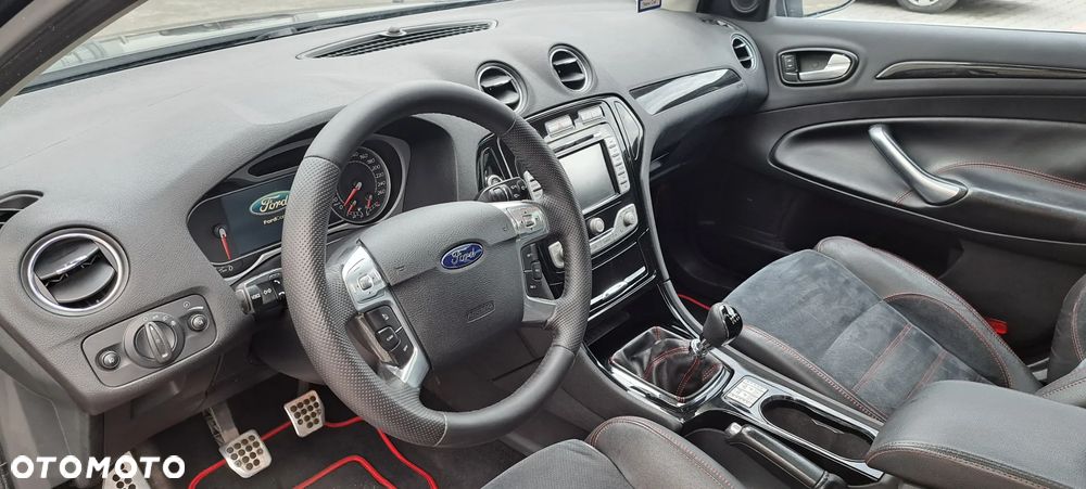 Ford Mondeo SW 2.5 Titanium S - 22