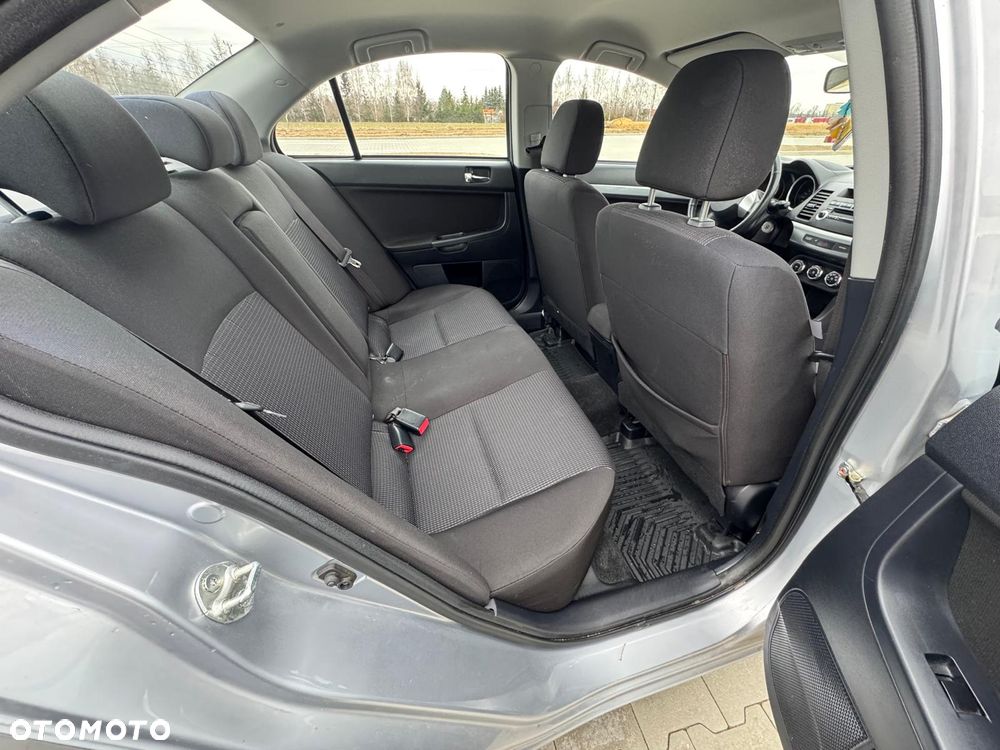 Mitsubishi Lancer 1.6 - 14