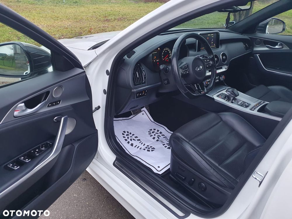 Kia Stinger 2.0 T-GDI GT Line - 11