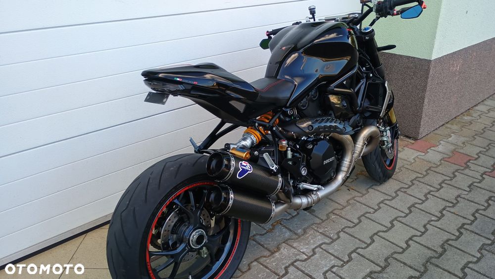 Ducati Monster - 25