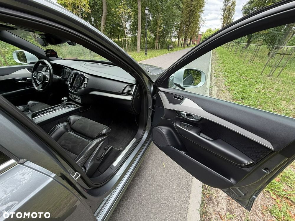Volvo XC 90 - 35
