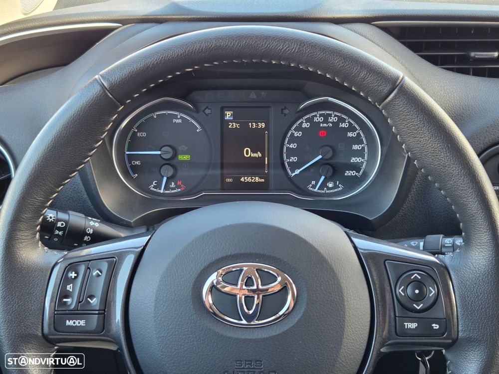 Toyota Yaris 1.5 HSD 20 Anos - 18