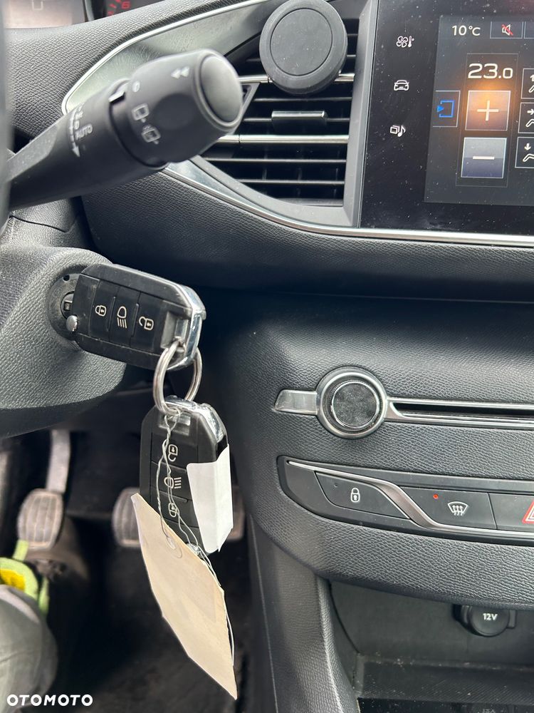 Peugeot 308 - 6