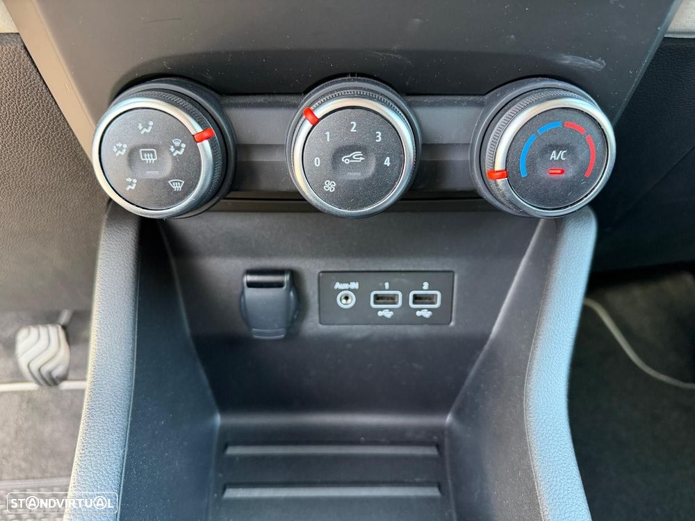 Renault Clio 1.0 TCe Evolution Bi-Fuel - 25