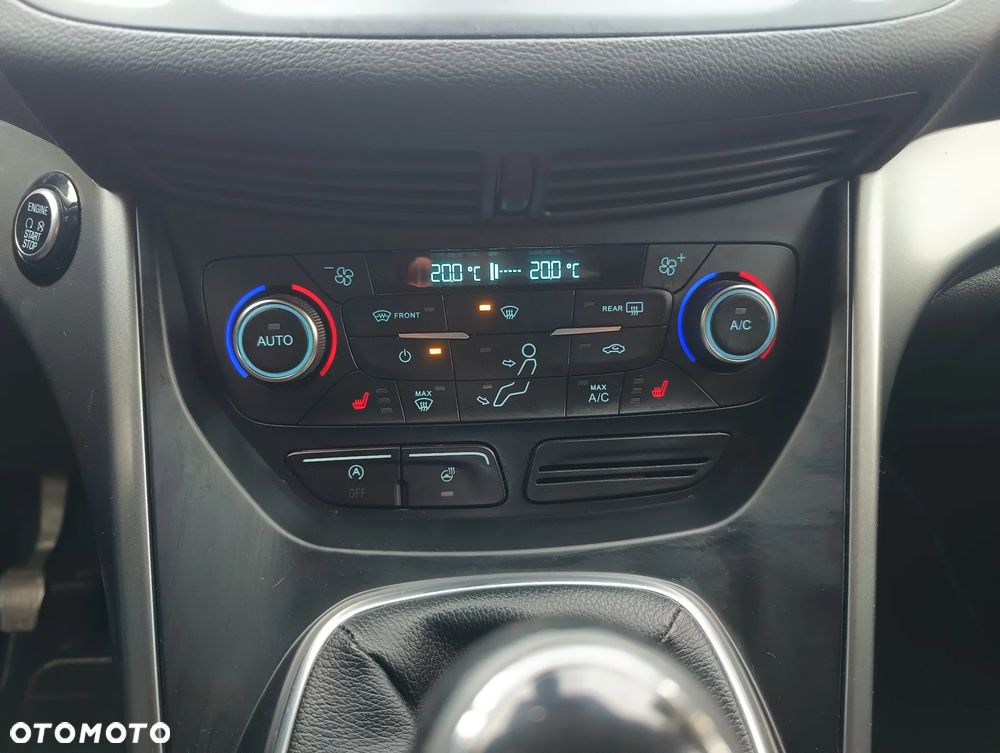 Ford Kuga 1.5 EcoBoost TITANIUM - 20