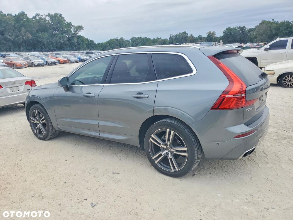 Volvo XC 60 T5 AWD Geartronic Momentum - 3