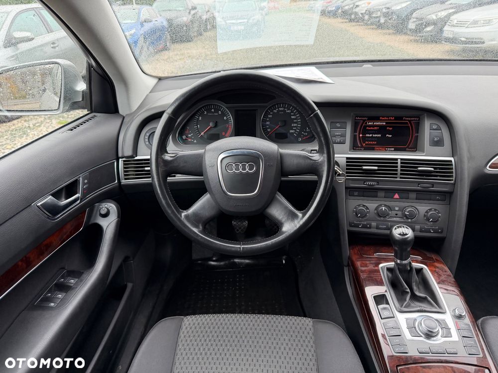 Audi A6 Avant 2.4 - 31