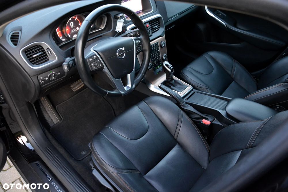 Volvo V40 Cross Country D3 Geartronic Momentum - 25