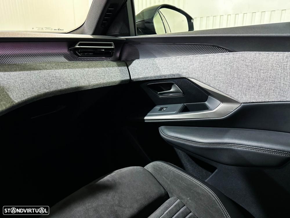 Peugeot 3008 1.2 Hybrid GT e-DCS6 - 27