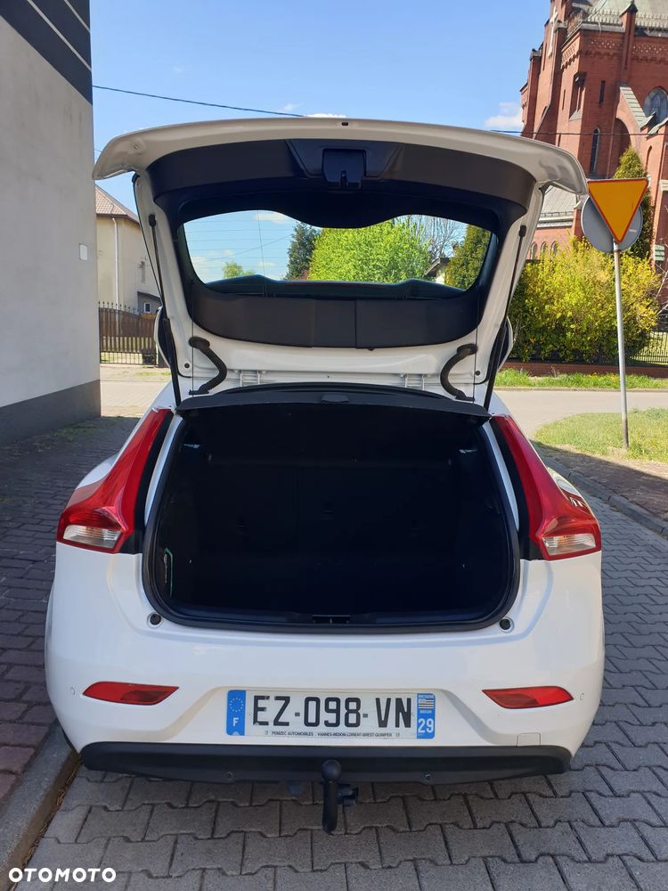 Volvo V40 D2 Momentum - 38