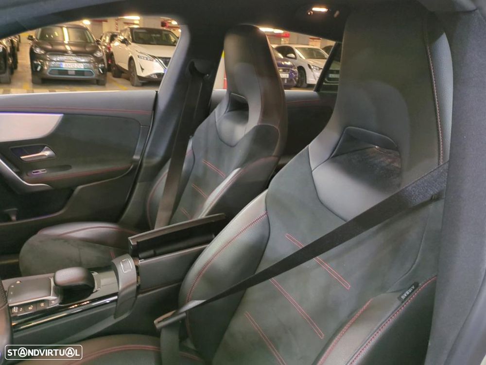 Mercedes-Benz CLA 250 e Shooting Brake AMG Line - 4