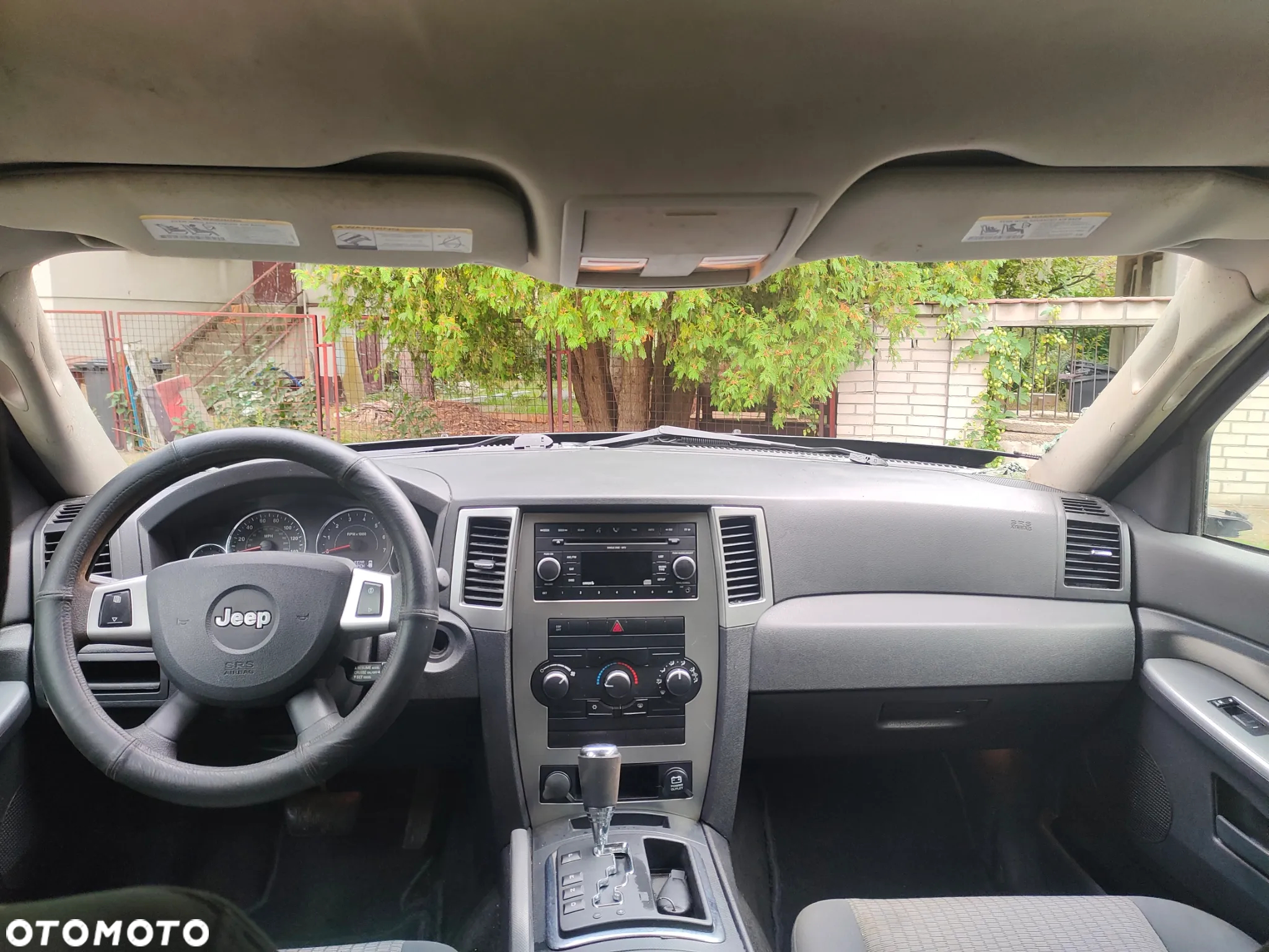 Jeep Grand Cherokee 3.7 4x2 Laredo - 11