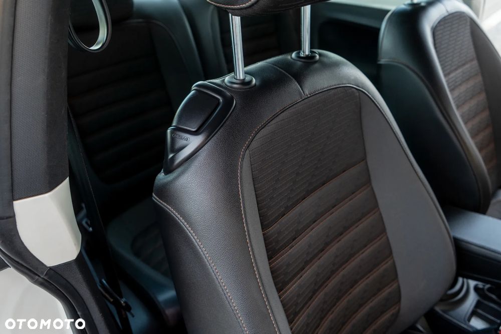 Volkswagen Beetle ver-1-6-tdi-bluemotion-technology-cup - 16