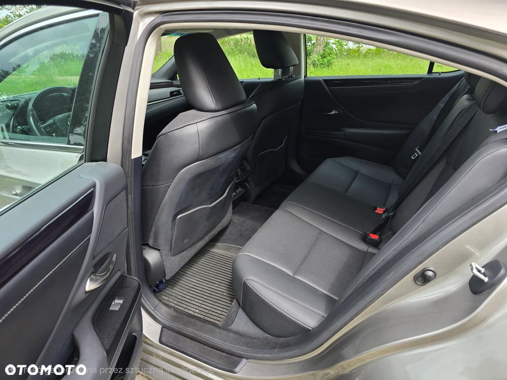 Lexus ES - 22