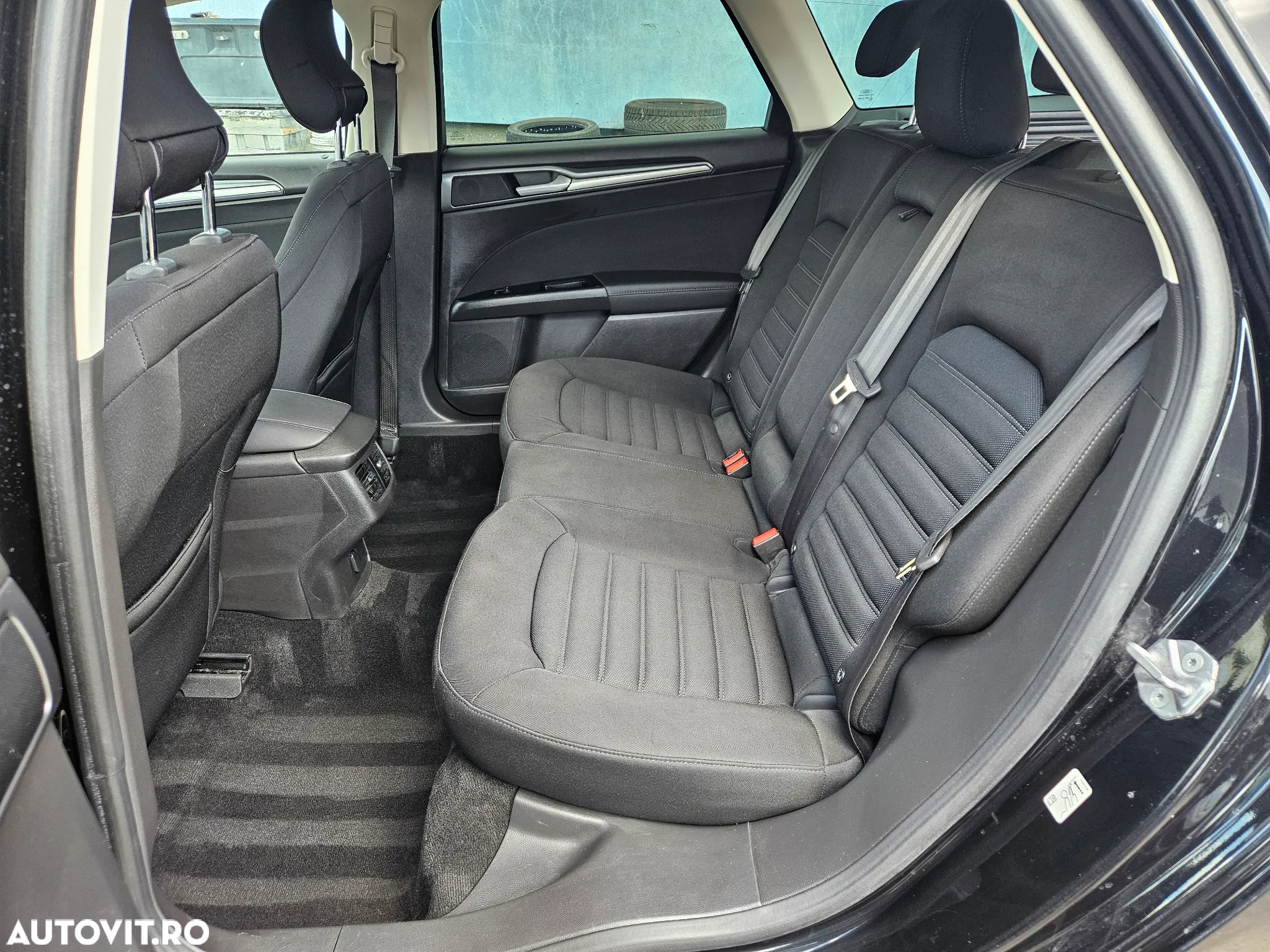 Ford Mondeo 1.6 TDCi Ambiente - 8