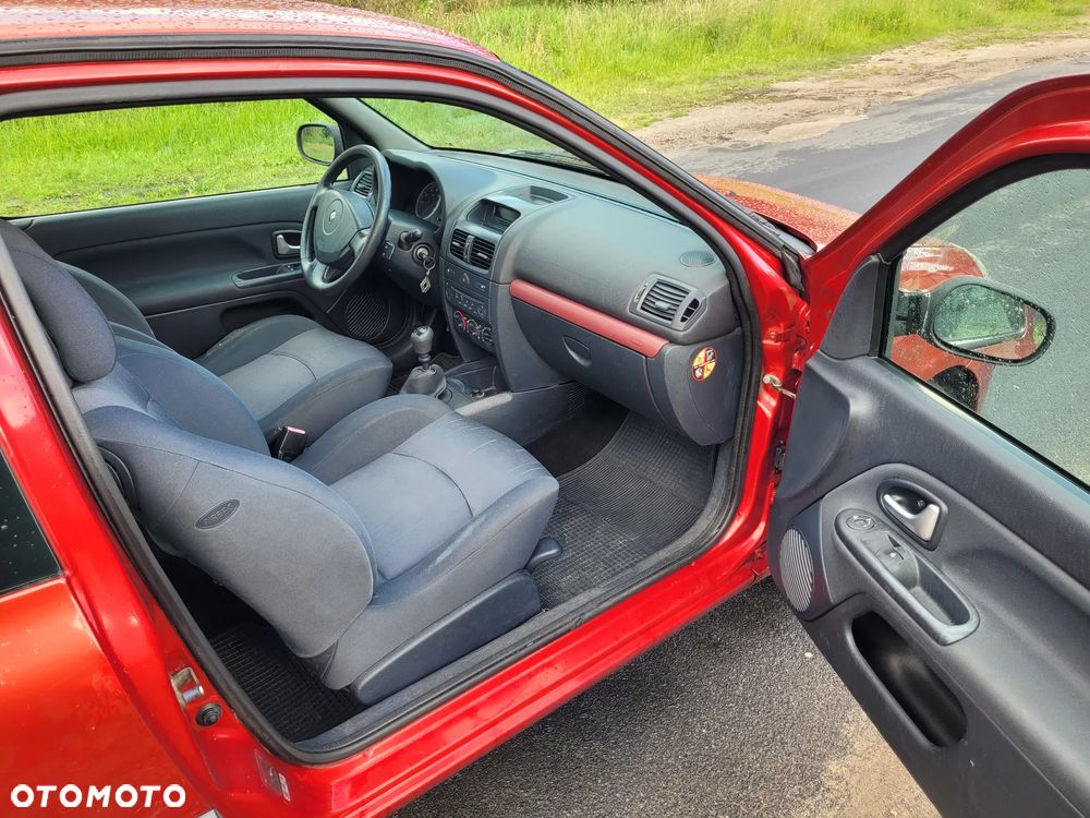 Renault Clio 1.2 16V Authentique - 11