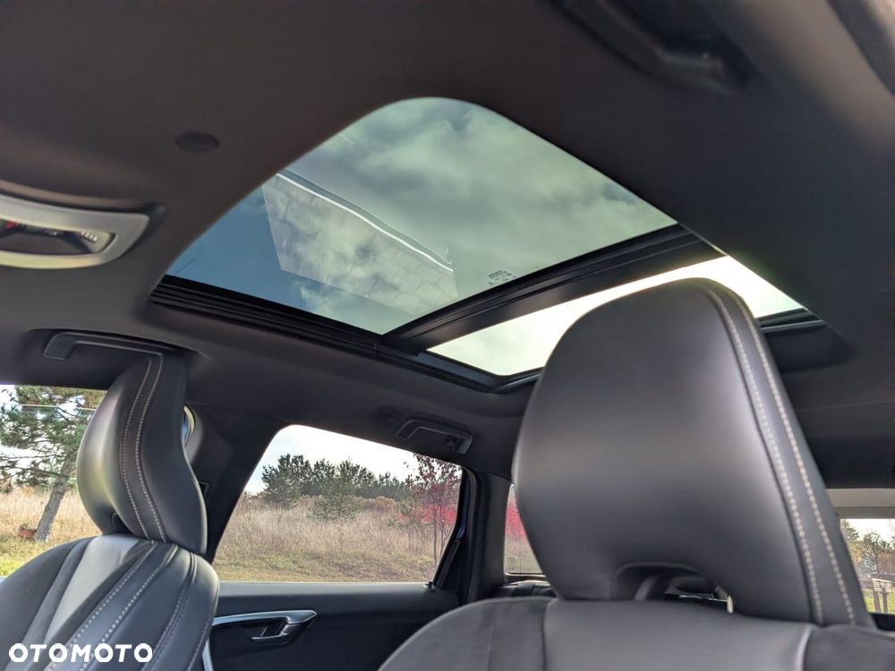 Volvo XC 60 D4 Drive-E R-Design Momentum - 27