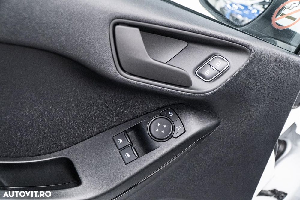 Ford Fiesta 1.1 Trend Connected - 23