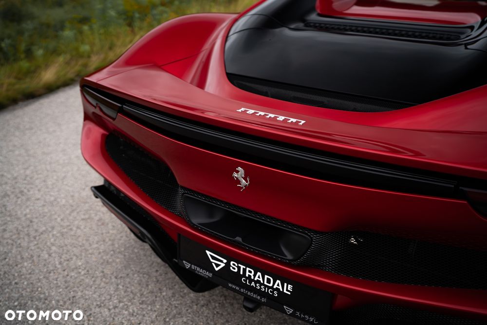 Ferrari 296 GTS - 9
