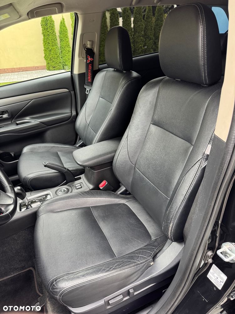 Mitsubishi Outlander - 20