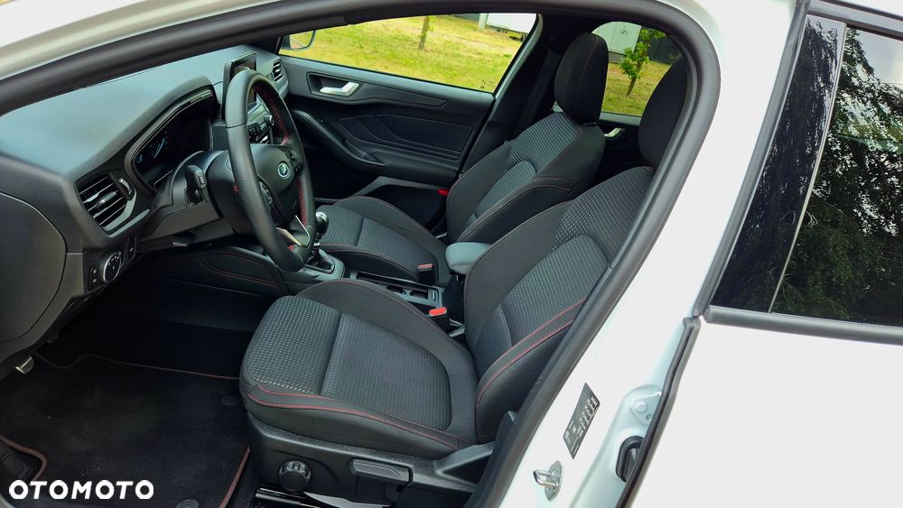 Ford Focus 1.5 EcoBoost STart-Stopp-System ST-LINE - 15