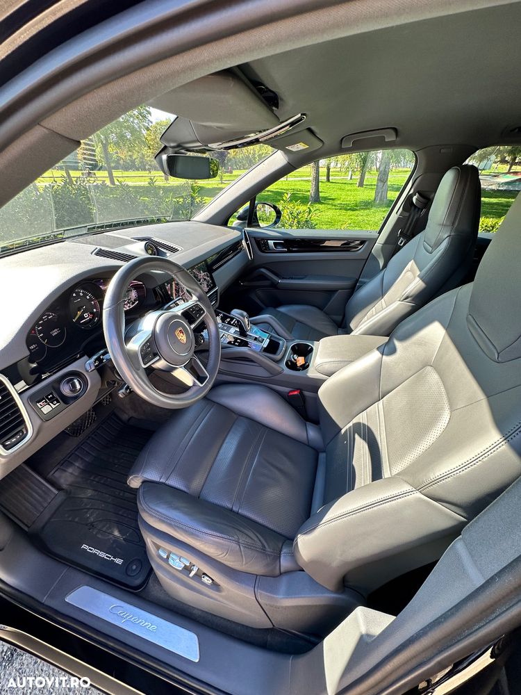 Porsche Cayenne - 3