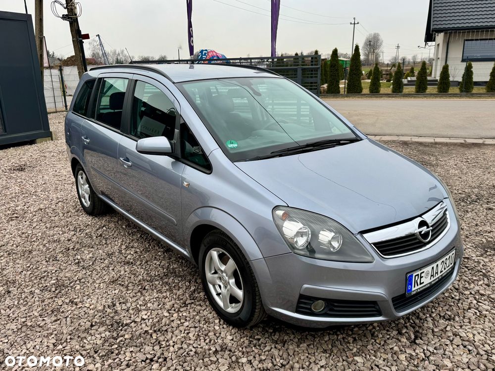 Opel Zafira - 1