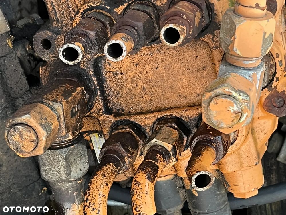 VDSP22DFD271 Parker Rozdzielacz hydrauliczny 3 sekcyjny CASE 580, 10018637 - 9