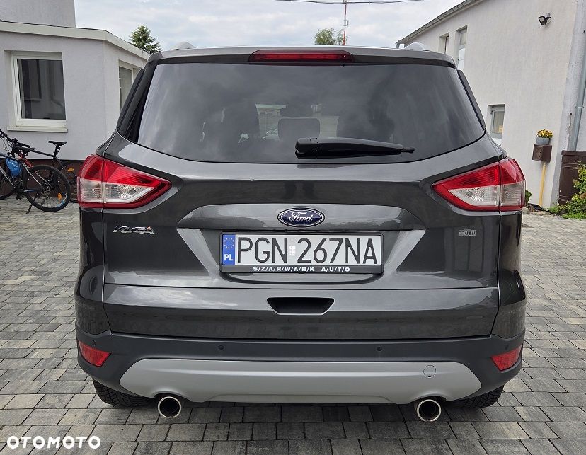 Ford Kuga 2.0 TDCi 2x4 Titanium - 4