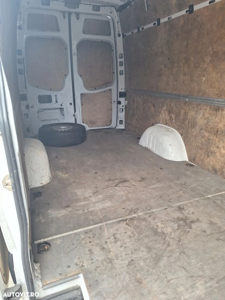 Mercedes-Benz Sprinter - 8