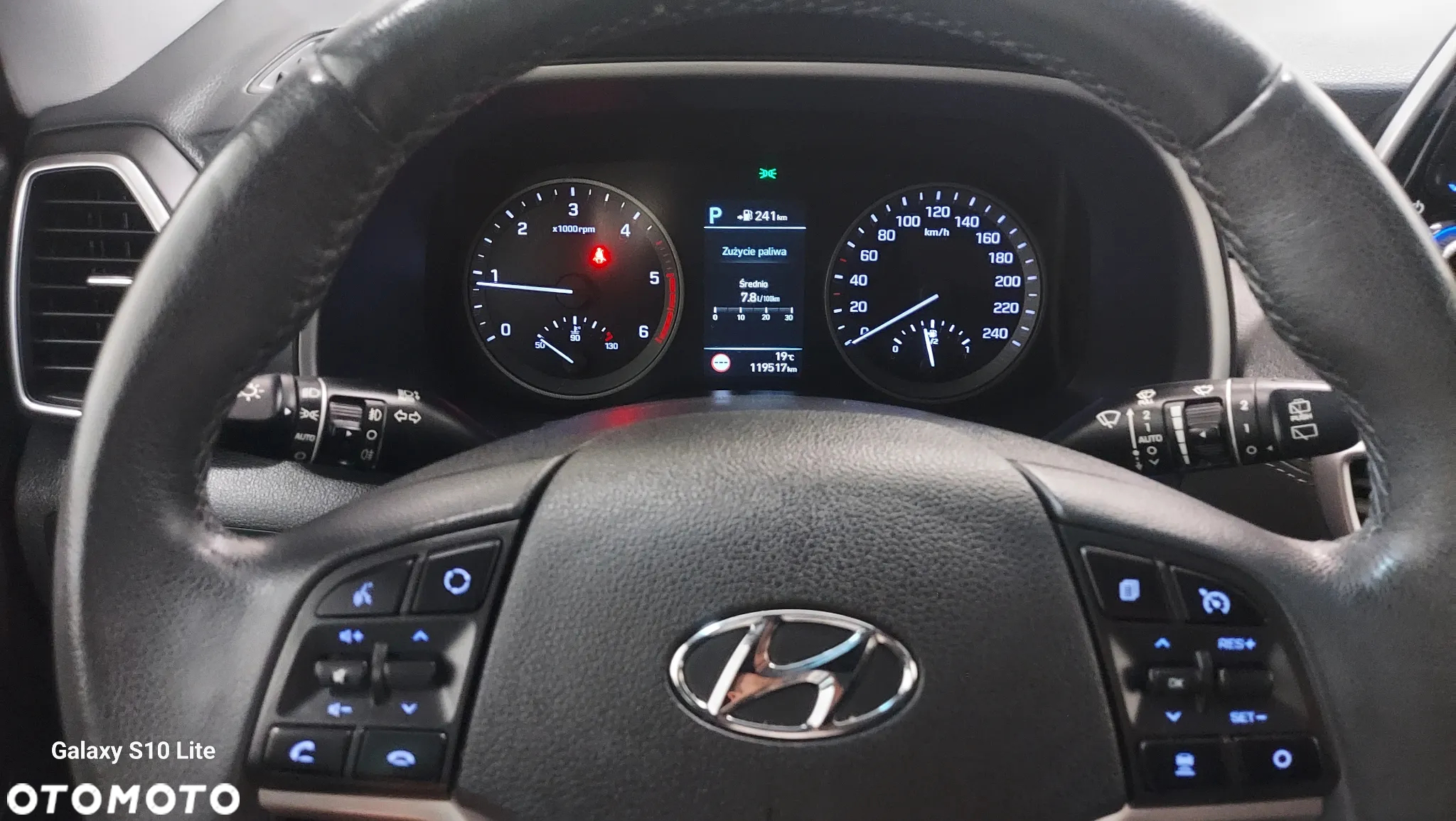 Hyundai Tucson blue 1.6 CRDi 2WD DCT Premium - 21