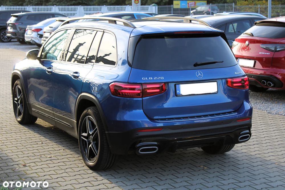 Mercedes-Benz GLB 220 mHEV 4-Matic AMG Line 8G-DCT - 8